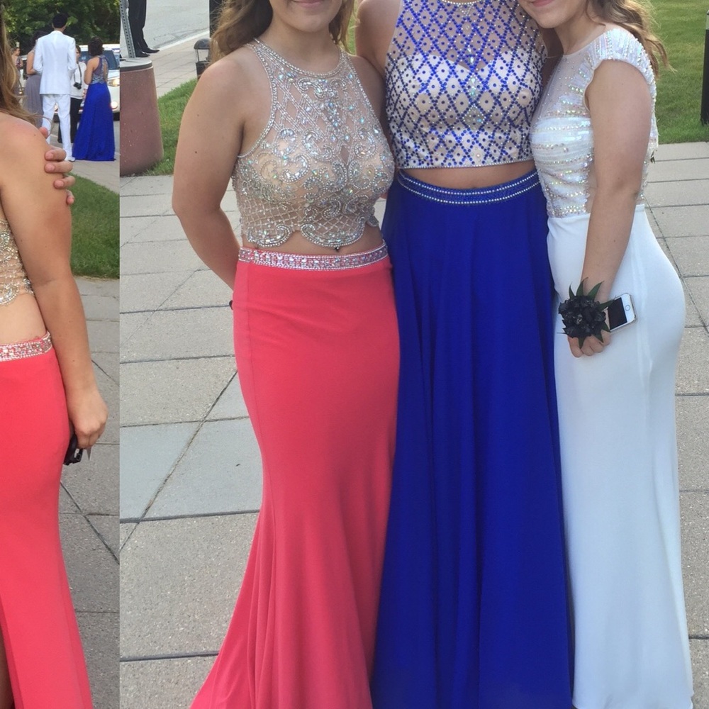 Prom dress( the coral color)