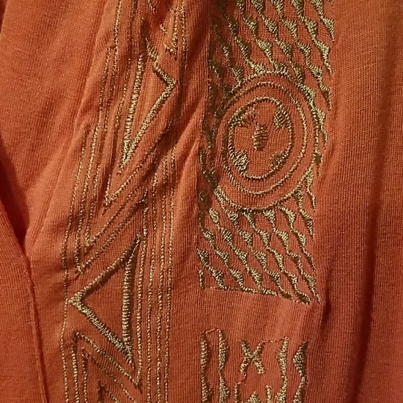 Sleeveless top - Picture 2 of 3