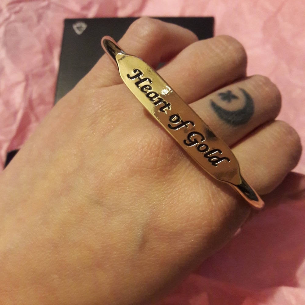 Heat of Gold Bangle