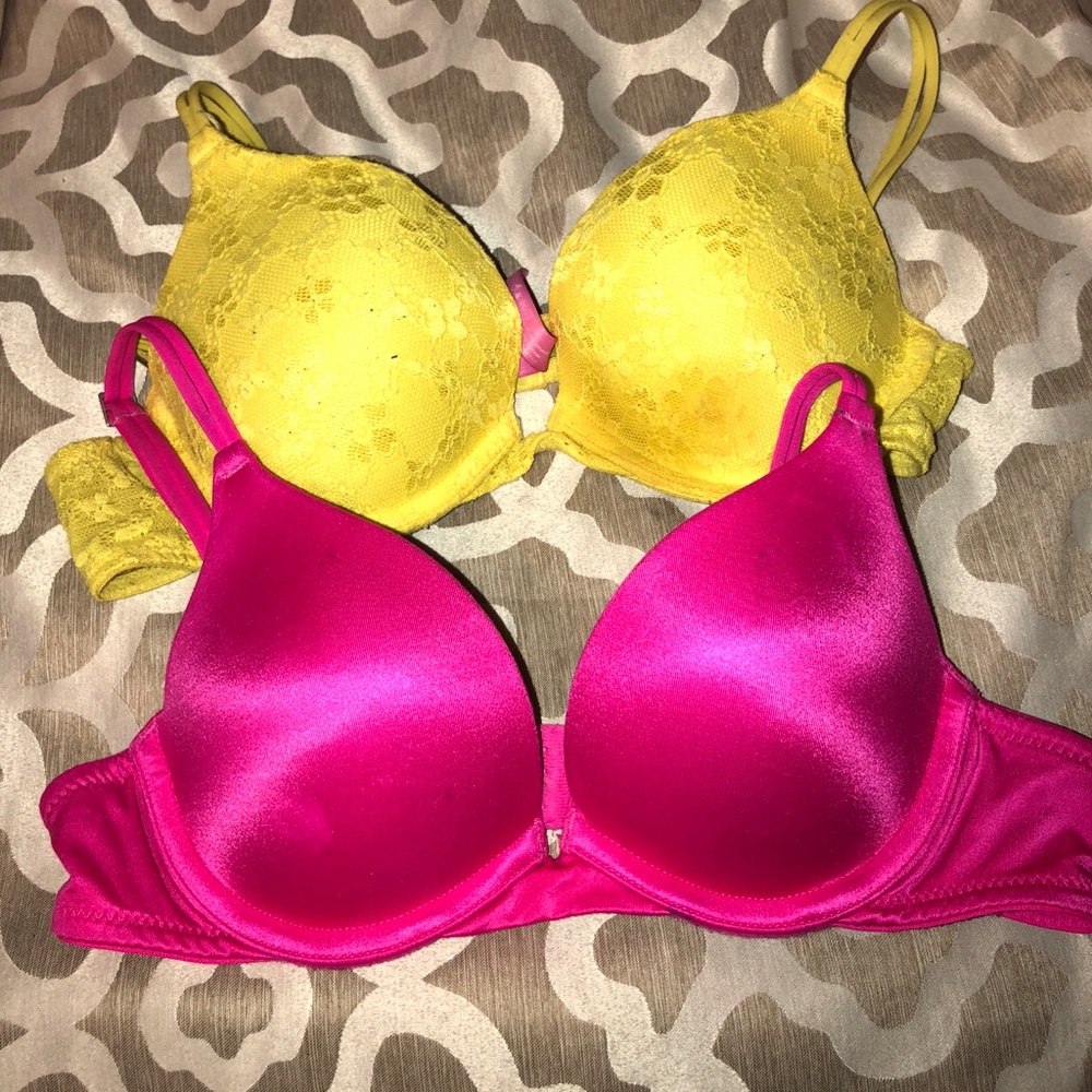Two PINK Victoria’s Secret Bras Bundle!