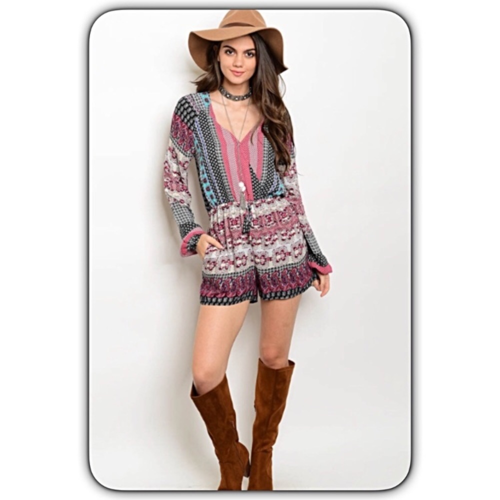 Gorgeous Flirty Boho Surplice Romper SM - Picture 3 of 4