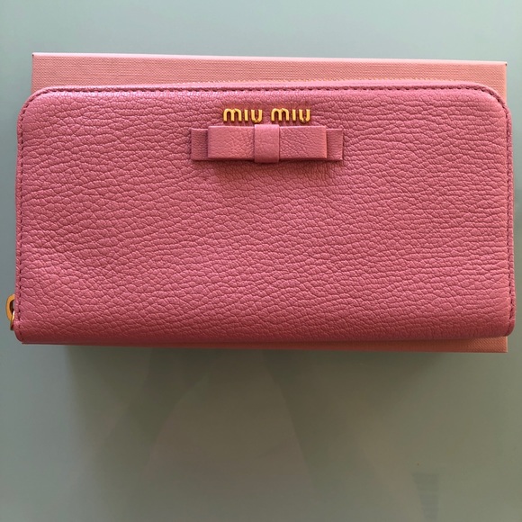 Miu Miu Pink Leather Bow Zip Around Wallet - Main Image