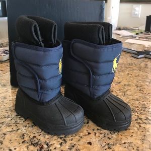 Boys size 5 Polo winter boots.