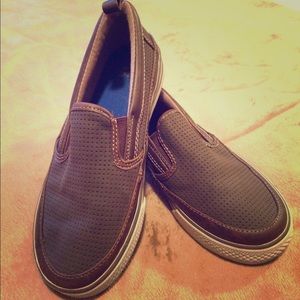 Gap boys deck shoes (youth size 1)