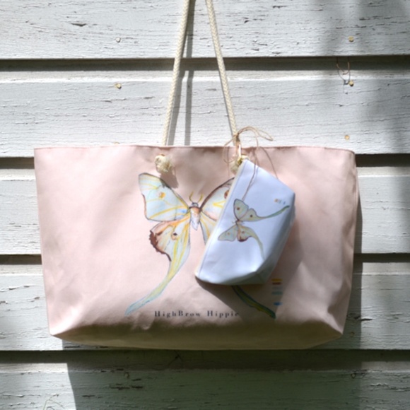 Luna Moth Accessory Pouch - Picture 2 of 2