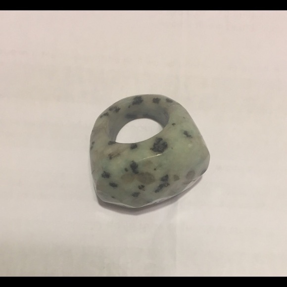 Genuine Kiwi Jasper Stone Ring - Picture 4 of 5