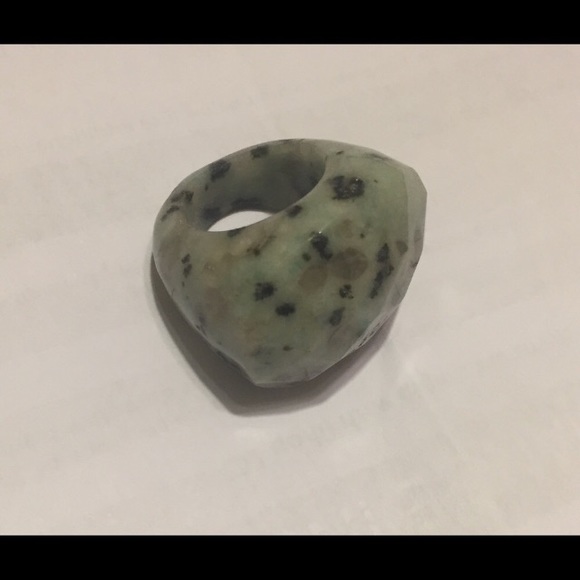 Genuine Kiwi Jasper Stone Ring - Picture 5 of 5