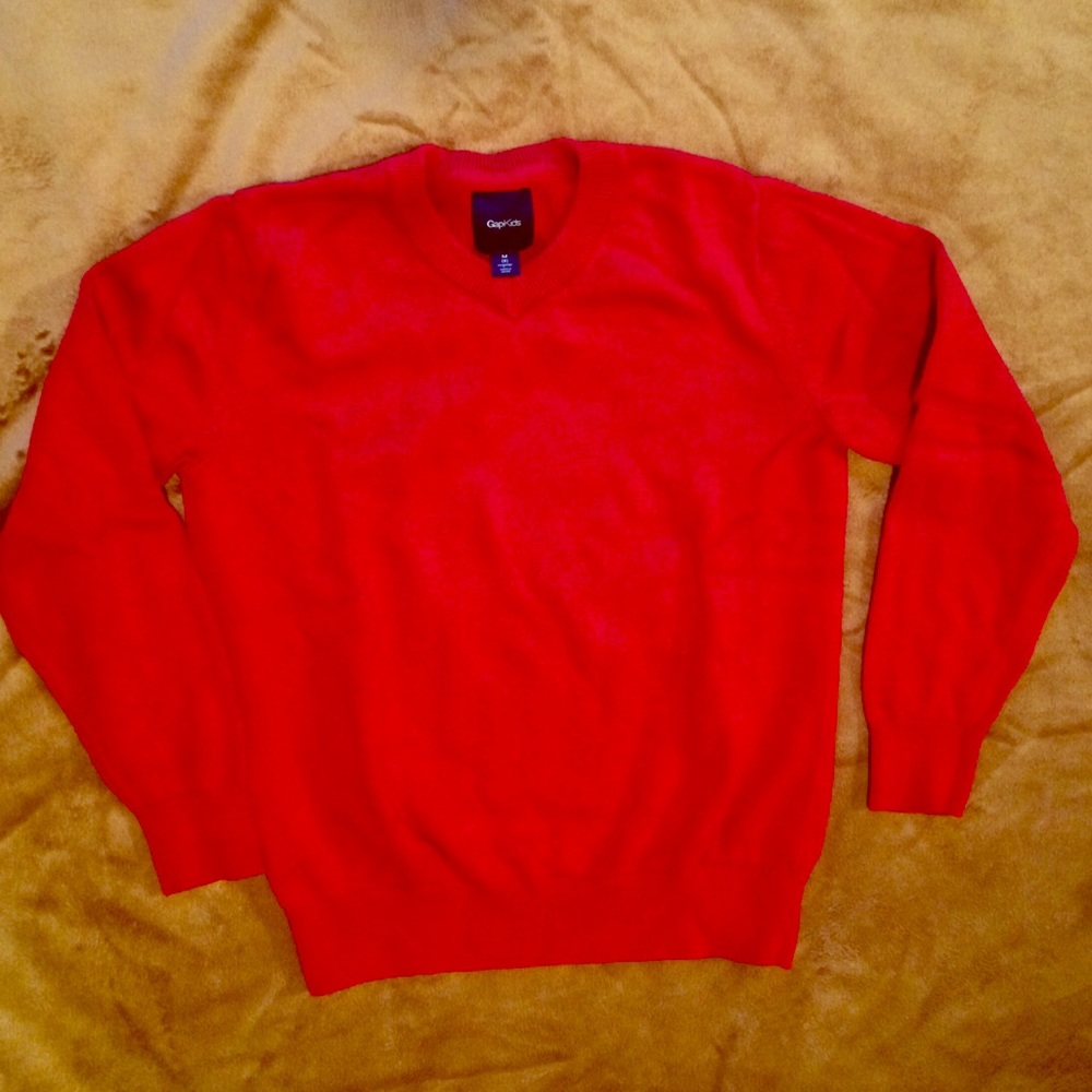 Red Gap boy v-neck sweater.  Size M (8).