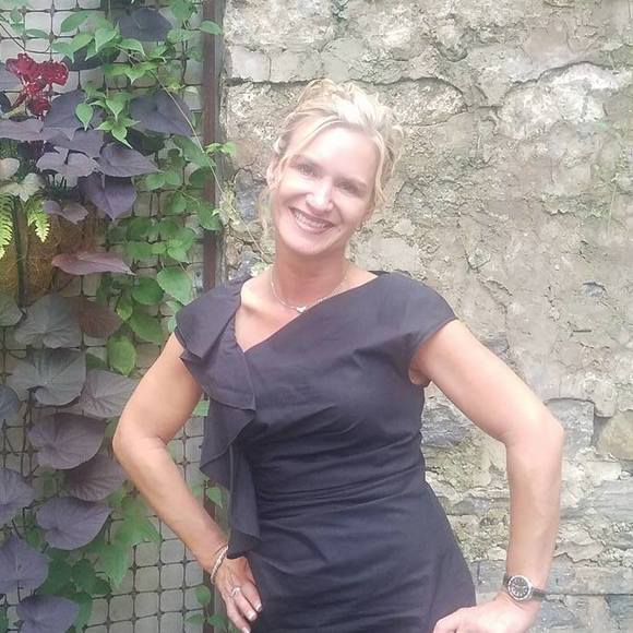 Meet your Posher, Stephanie - Picture 1 of 1