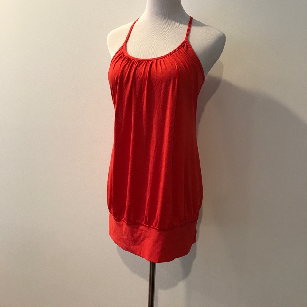 Lululemon red workout top size6
