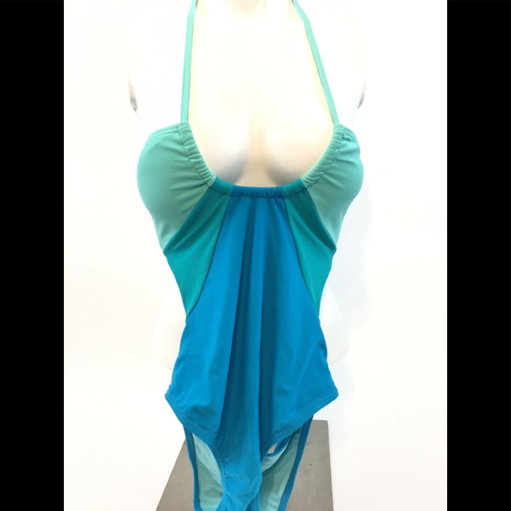 Forever 21 swimsuit color block one piece small
