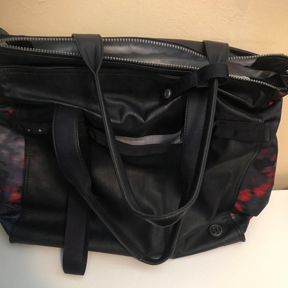 Lululemon gym tote