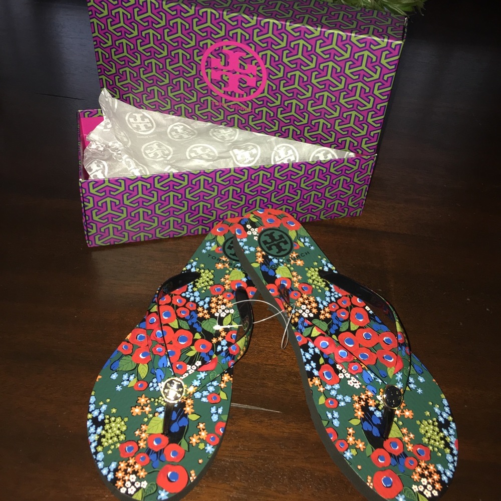 Tory burch flip flops