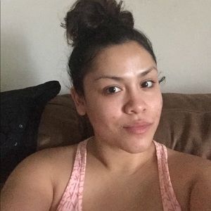 Meet your Posher, Claudia