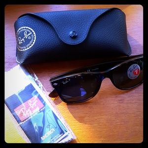 Ray Ban New wayfarer polarized sunglasses