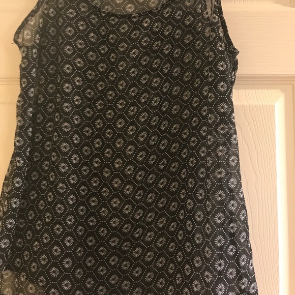 Flowy black tank top! - Picture 3 of 3