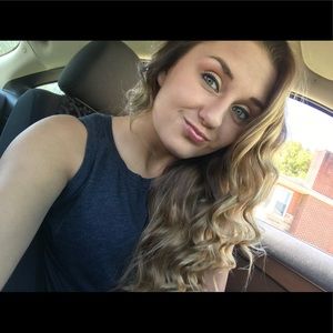 Meet your Posher, Hannah