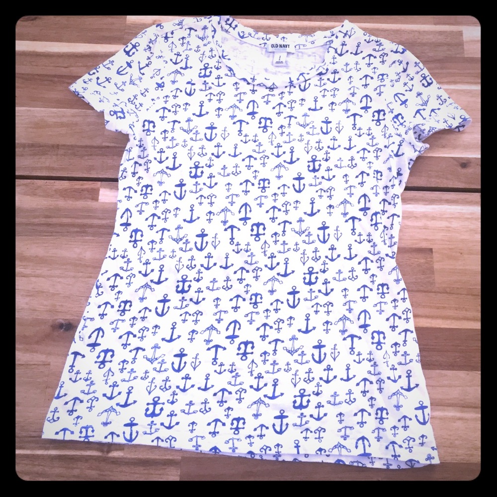 Old navy shirt.