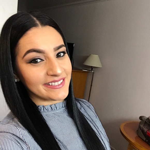 Meet your Posher, Shqipe - Picture 1 of 1