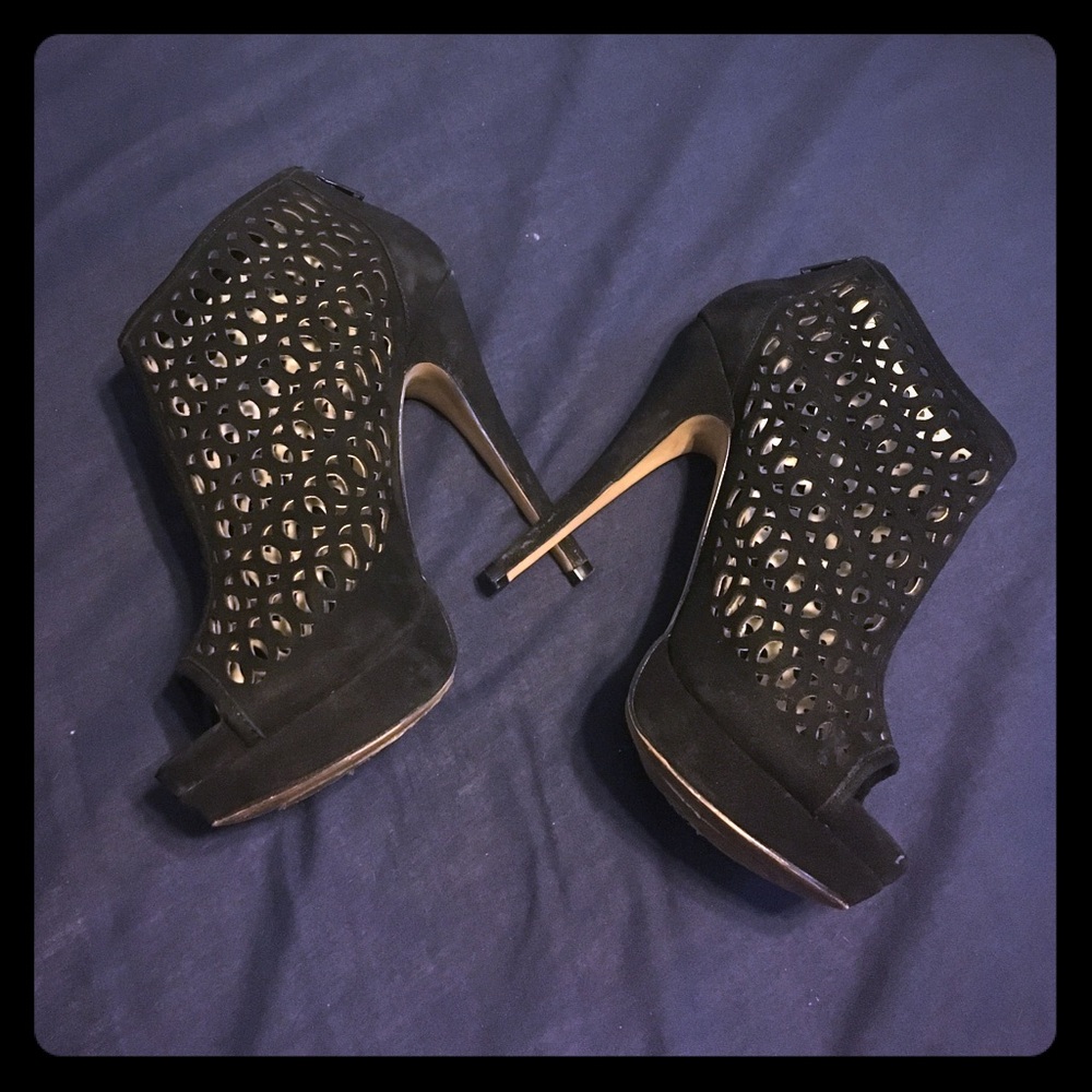 Aldo black peep toe heels