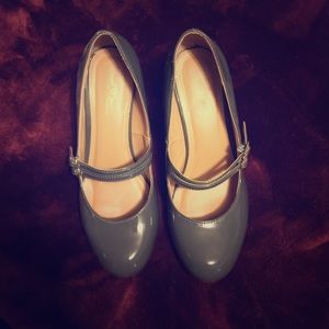 1920 -1950 style heels , used with flappper dress