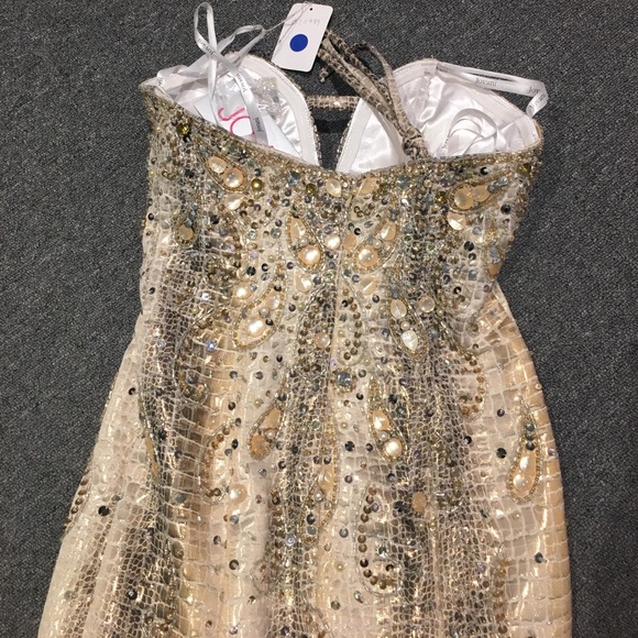 JOVANI - Picture 5 of 5