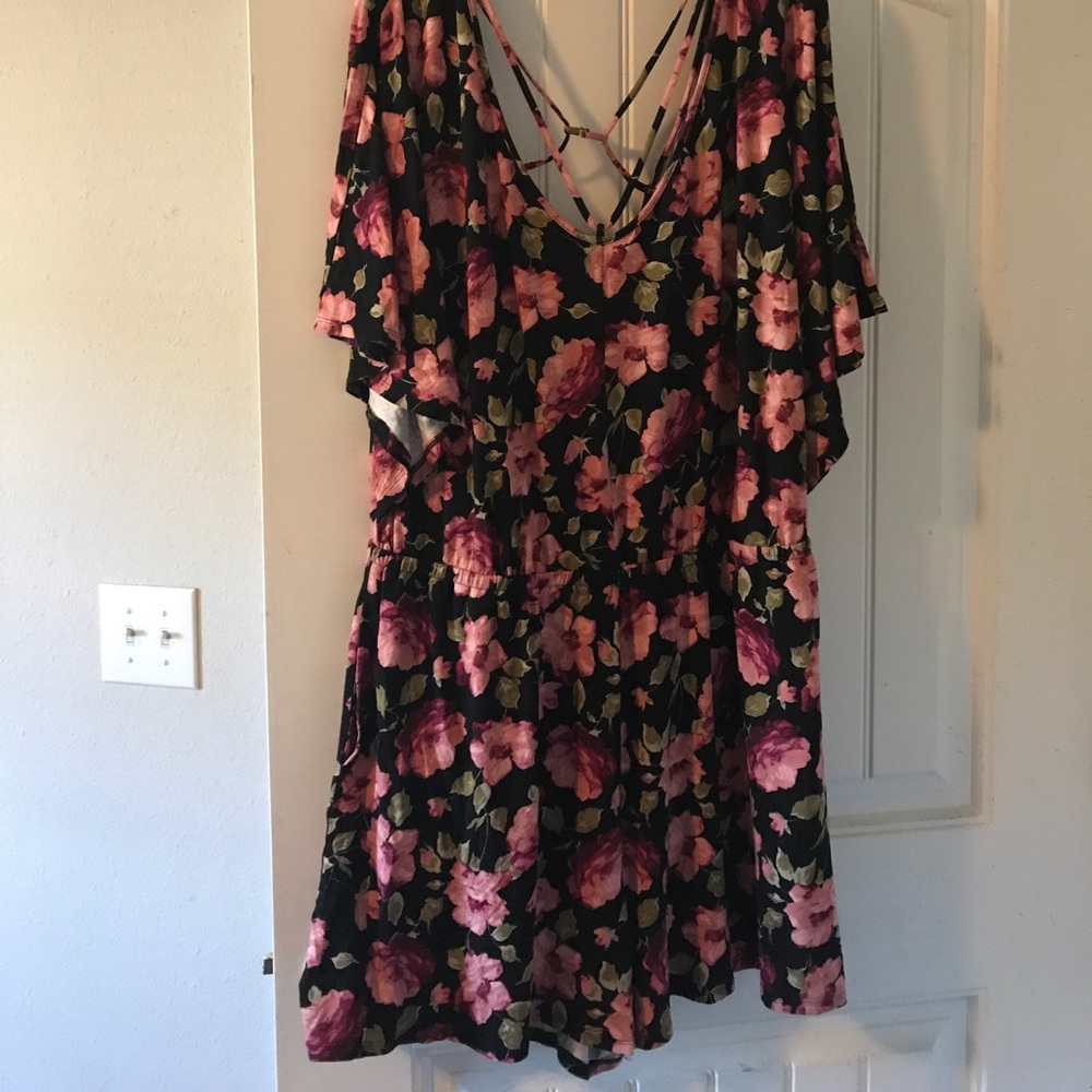 NWT American Eagle Floral Romper