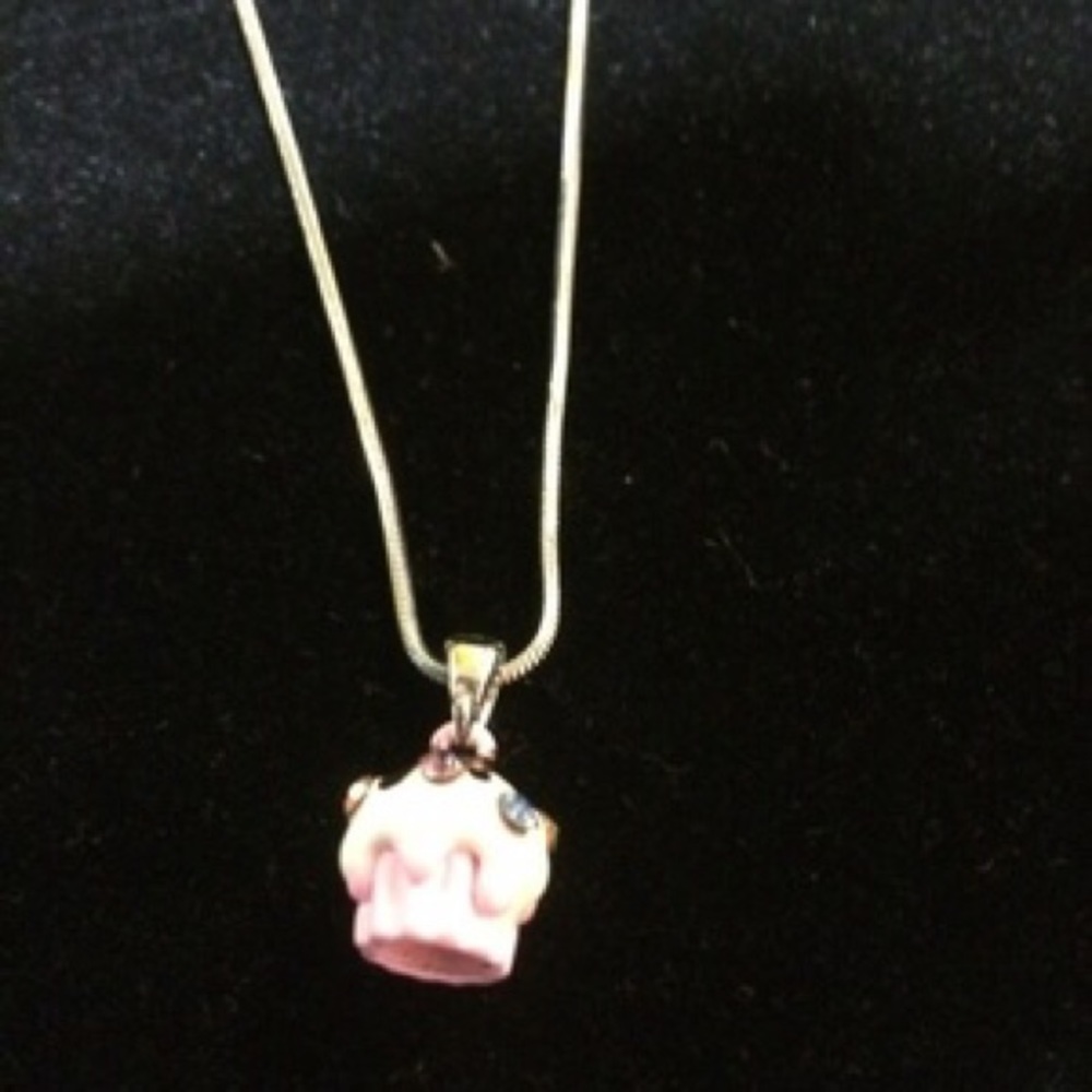 Cupcake necklace