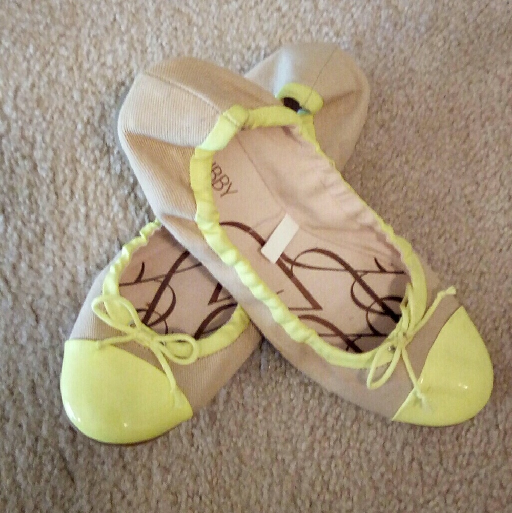 **2/$15** Sam & Libby Bendable Flats SZ 7
