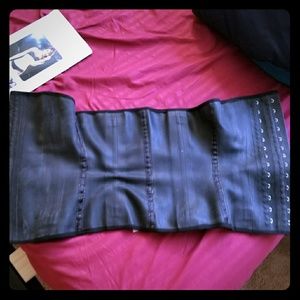 Ann Cherry Women's Faja Clasica Waist Cincher