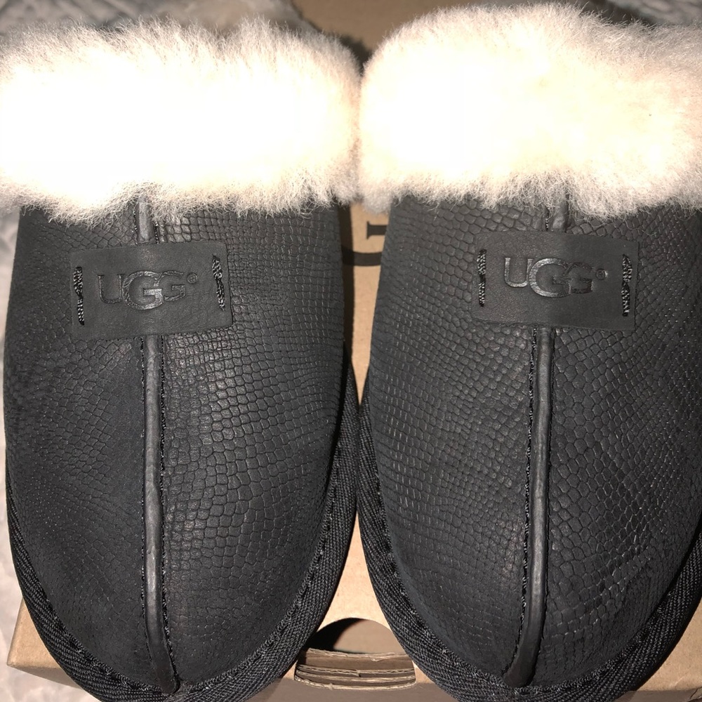 100% Genuine UGG Slippers!