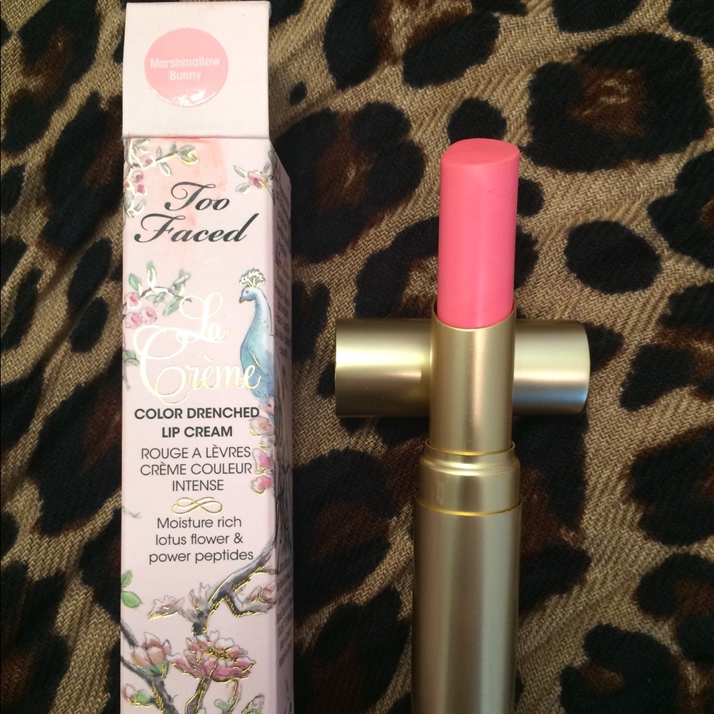 Too Faced La Creme lipstick- Marshmallow Bunny