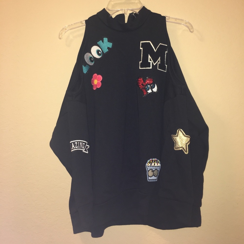 Knit top/off shoulder