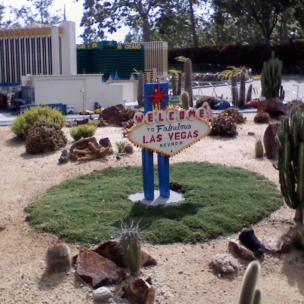 Meet your Posher, Rene