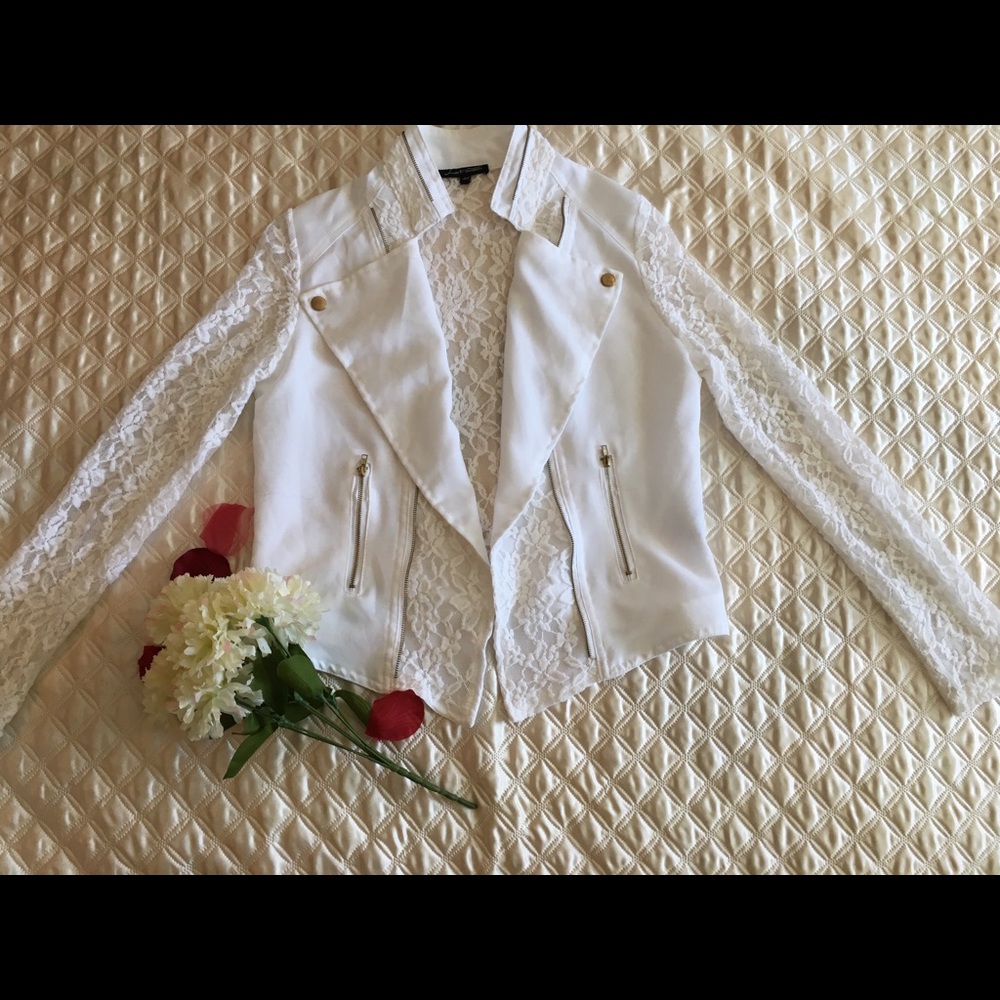 🆕🎉 White Lace Jacket🎉🆕