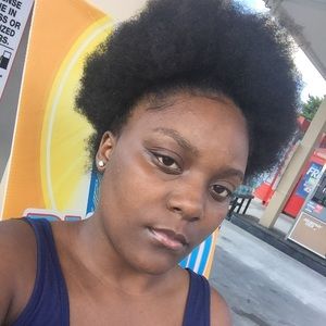 Meet your Posher, Stacia