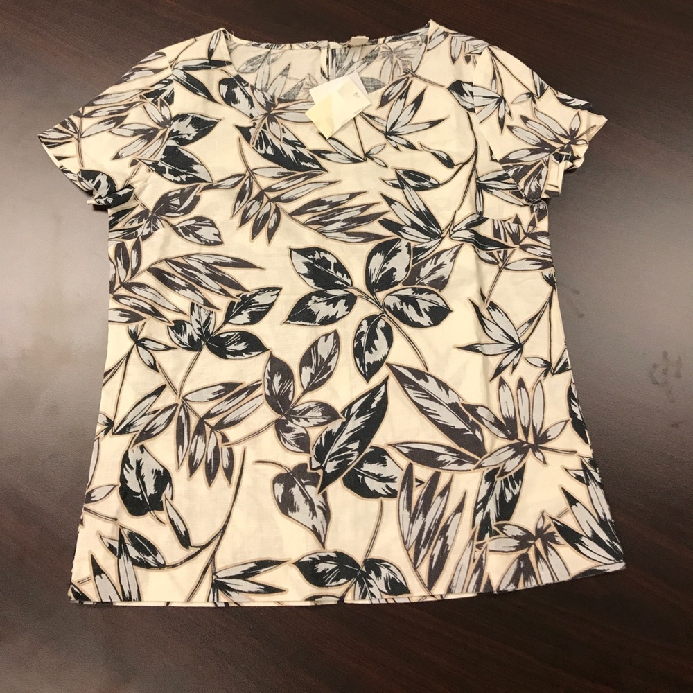 Floral J Crew shirt. NWT, size XS.