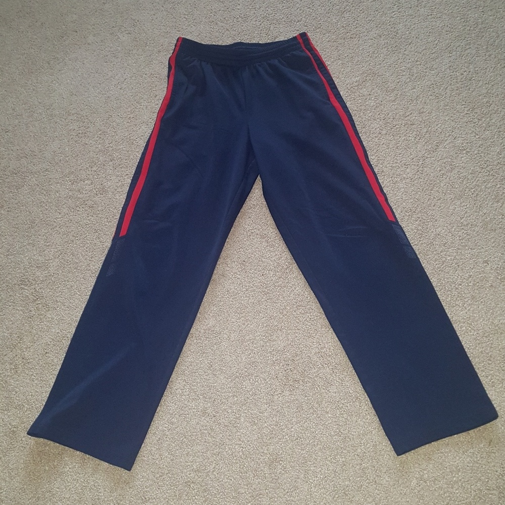 BOY'S athletic bottoms