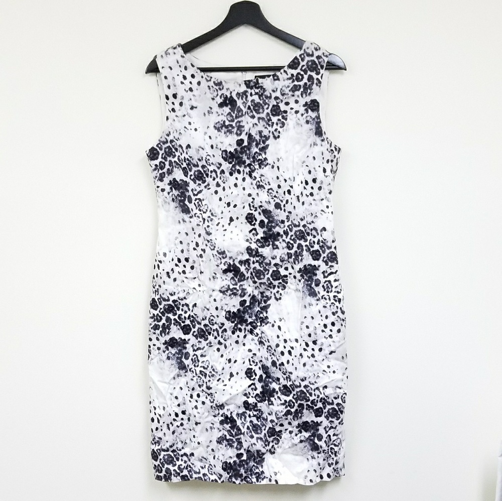 Sleevless Dress Lined