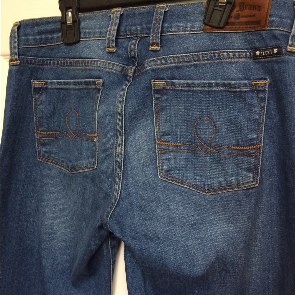 ✨HOST PICK ✨Lucky Brand boot cut  Jeans 6/28 reg - Picture 5 of 8