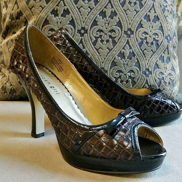 Madden Girl Shoes - NWOT Madden Girl Peep Toe Pumps