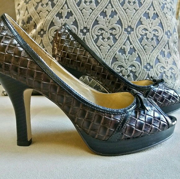 NWOT Madden Girl Peep Toe Pumps - Picture 2 of 8