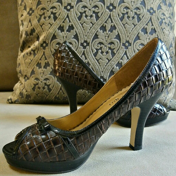 NWOT Madden Girl Peep Toe Pumps - Picture 3 of 8