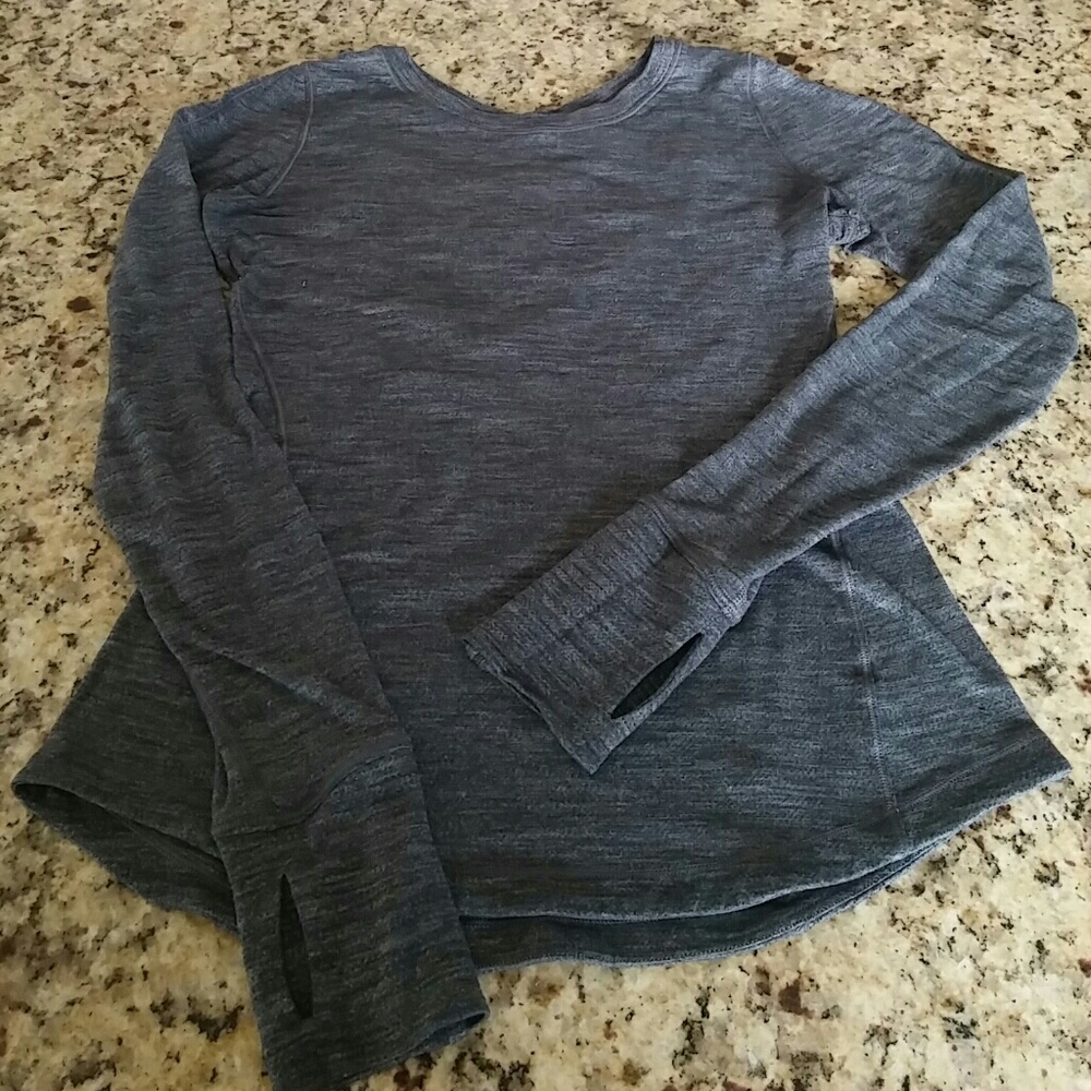 Lululemon long sleeved crewneck