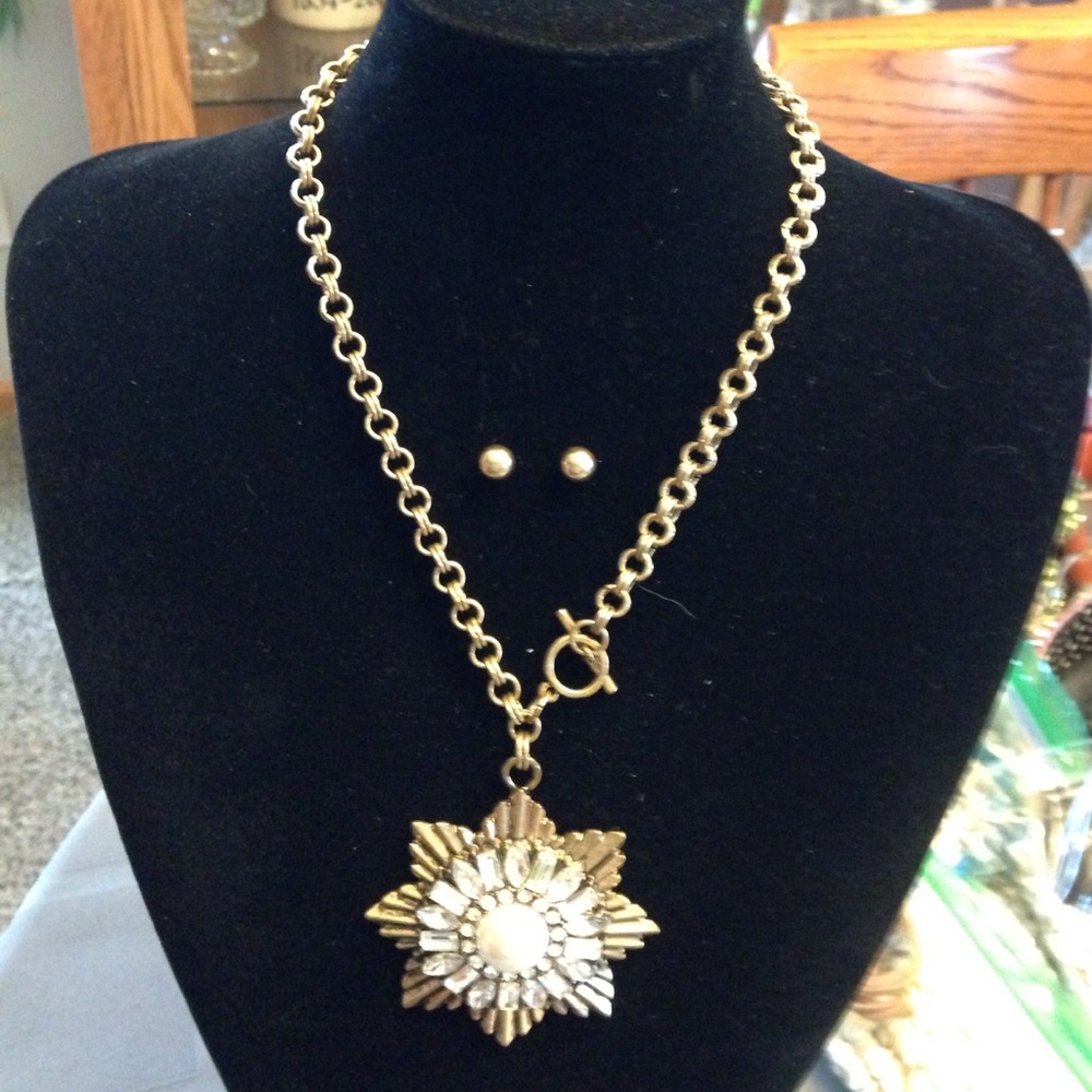 Sunburst Necklace with Earrings