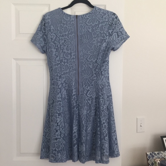 Light blue lace dress - Picture 2 of 4