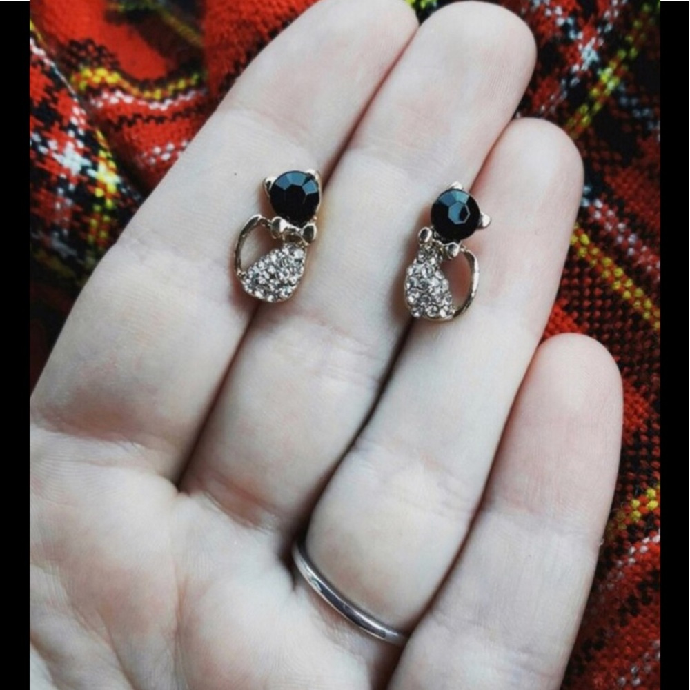 Cat Lady Elegant Crystal Rhinestones Ear Stud