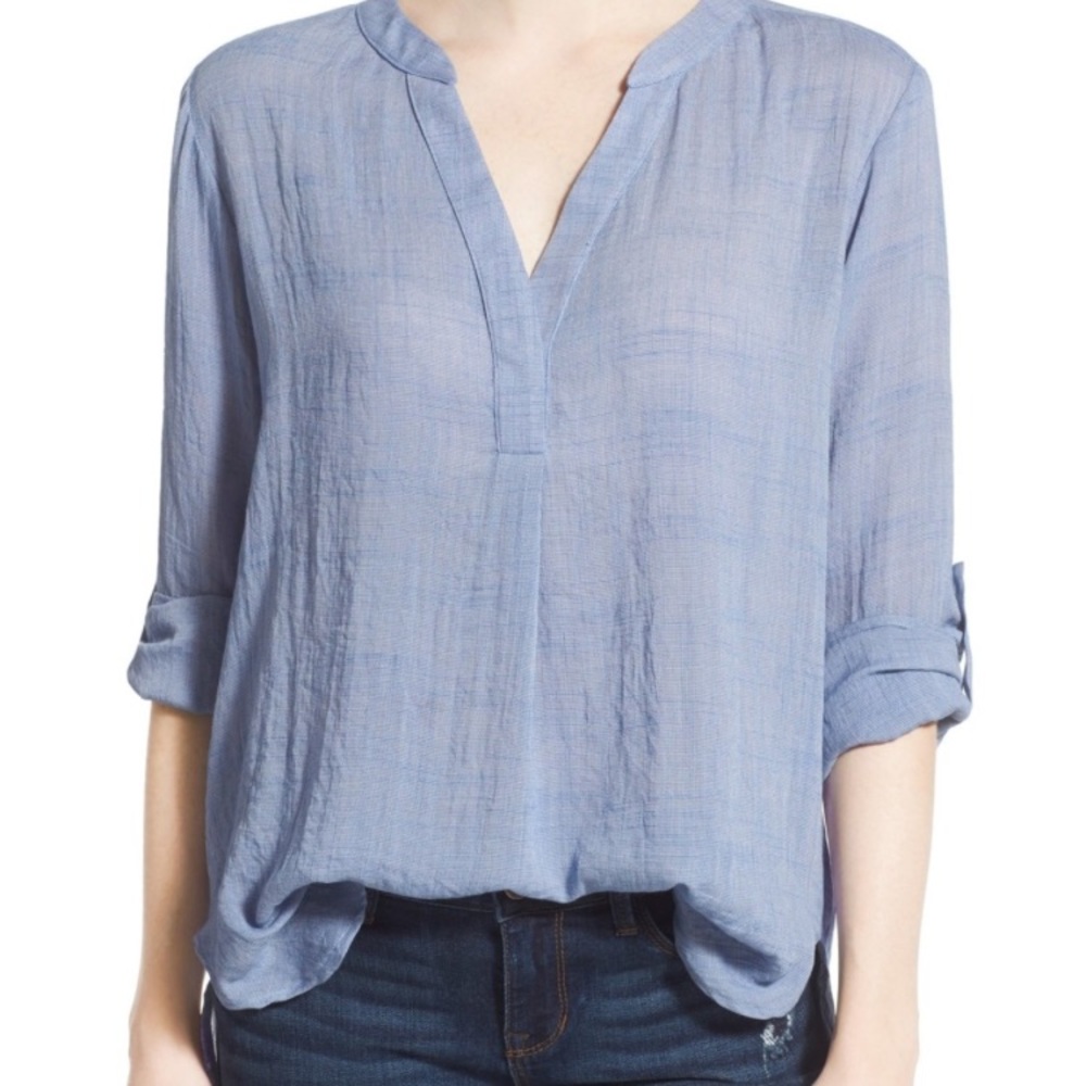 3/4 button roll sleeve top