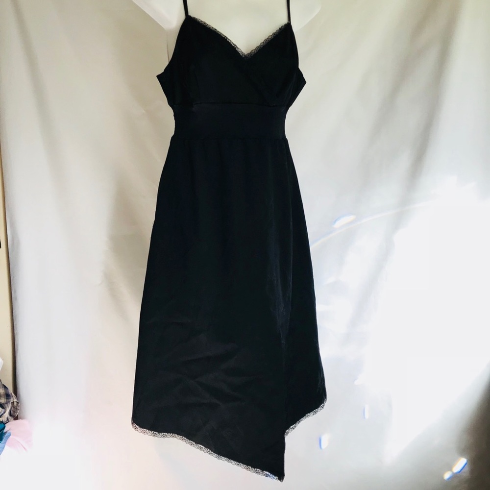 Beautiful Renuar Black Midi Dress