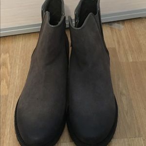 Steve Madden brown ankle boots